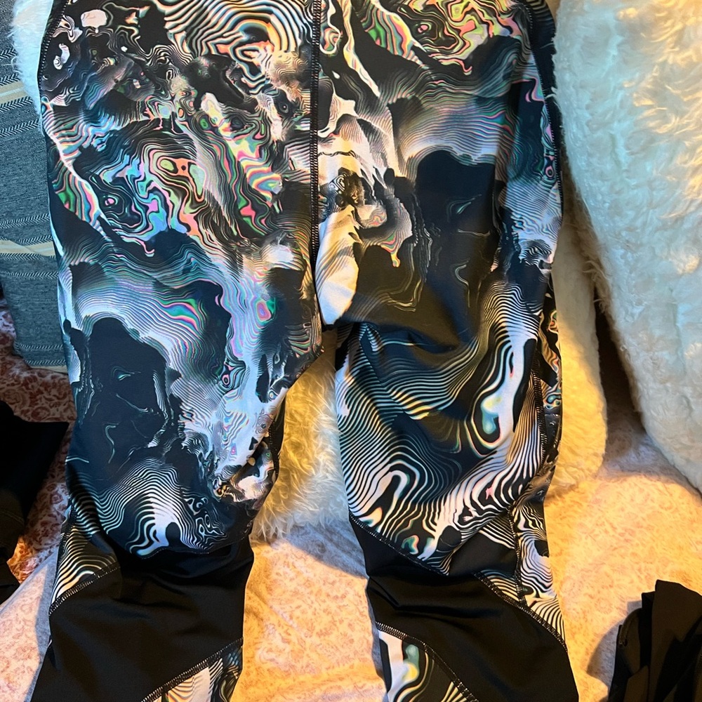 Psychedelic Patterned Leggings - image 2